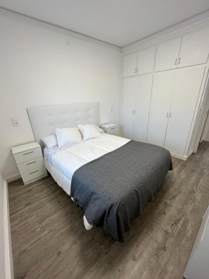 Apartamento En La Playa. Free Parking. Free Wifi L' Escala Esterno foto